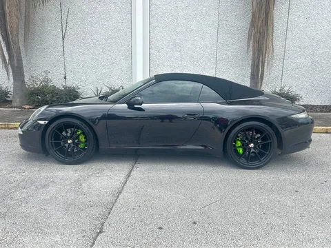 2013 Porsche 911 Carrera Cabriolet 2D