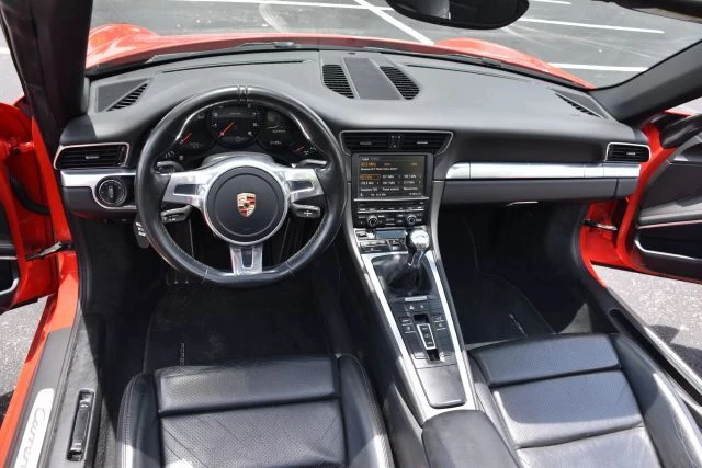 2013 Porsche 991 Carrera - Image 16 of 21