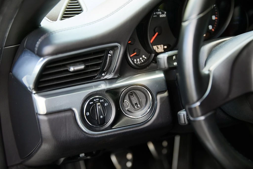2013 Porsche 991 Carrera - Image 29 of 31