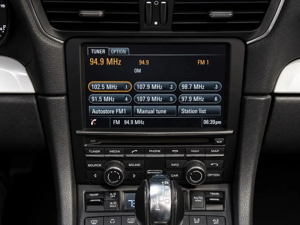 2013 Porsche 991 Carrera - Image 28 of 31