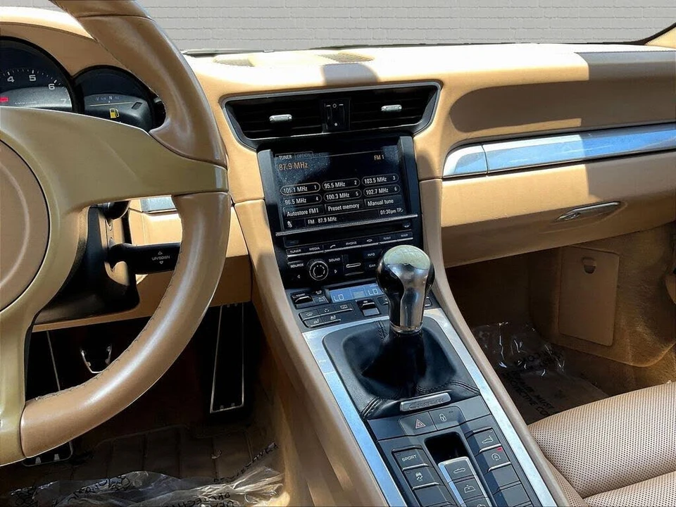 2013 Porsche 991 Carrera - Image 9 of 22