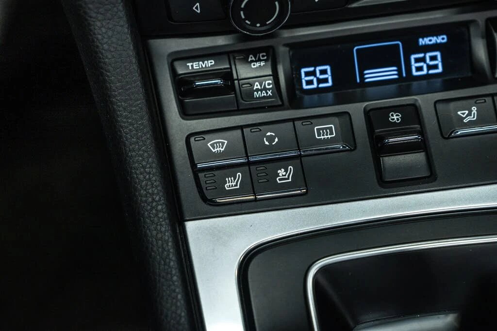 2013 Porsche 991 Carrera - Image 24 of 31