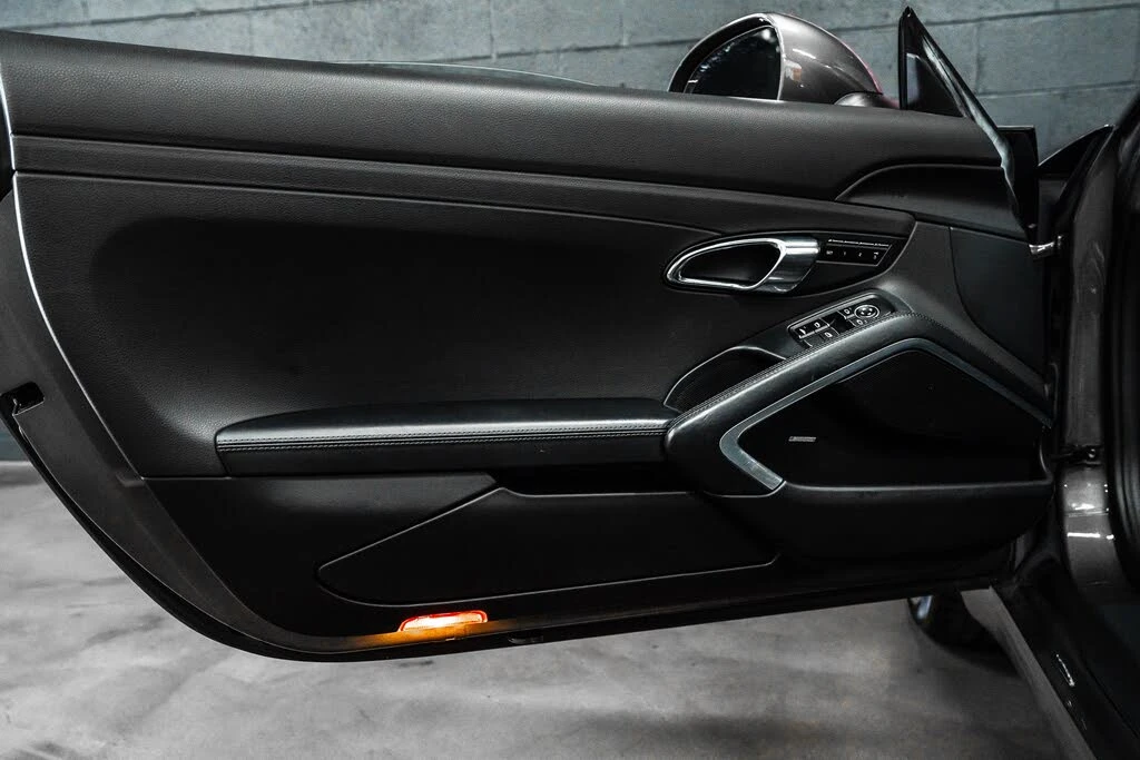 2013 Porsche 991 Carrera - Image 29 of 31