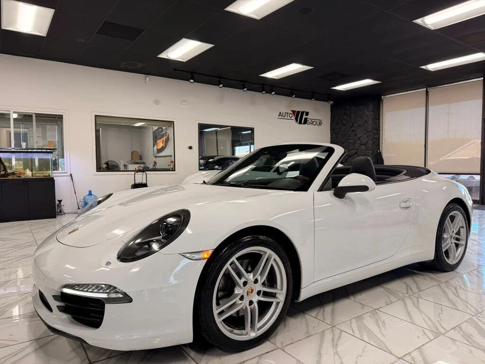 2013 Porsche 991 Carrera - Image 16 of 17