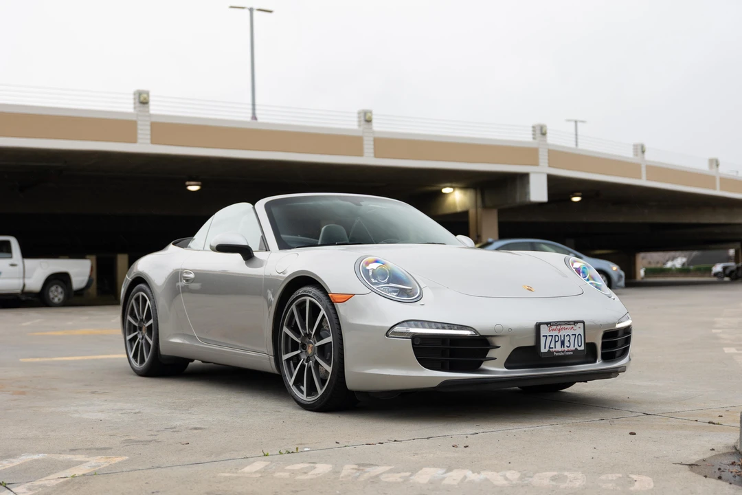 2013 Porsche 991 Carrera - Image 9 of 31