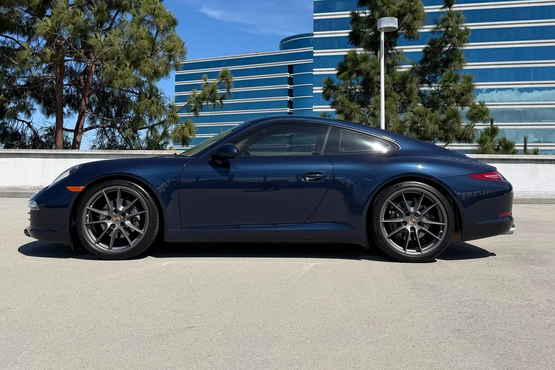 2013 Porsche 991 Carrera - Image 30 of 31