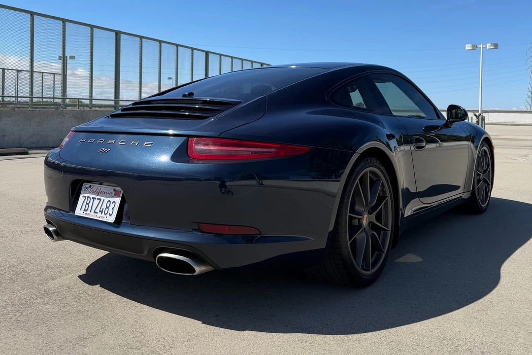 2013 Porsche 991 Carrera - Image 27 of 31