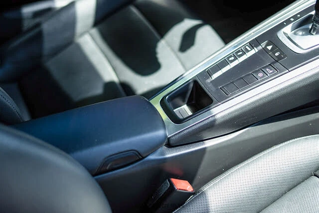 2013 Porsche 991 Carrera - Image 25 of 31