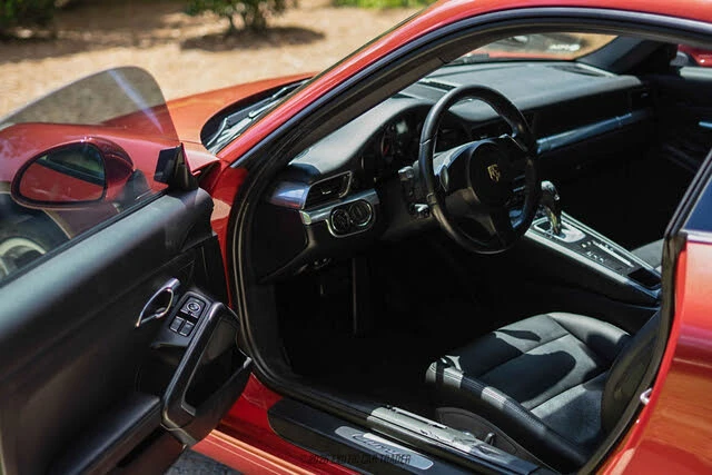 2013 Porsche 991 Carrera - Image 27 of 31