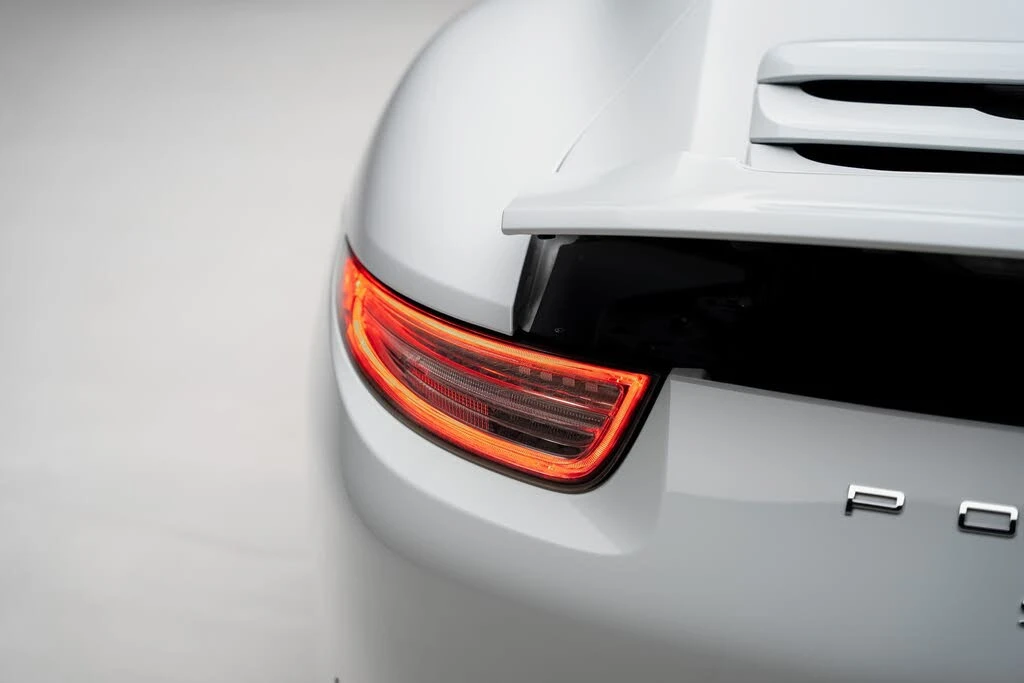 2013 Porsche 991 Carrera - Image 27 of 31