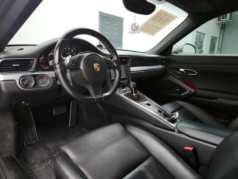 2013 Porsche 991 Carrera - Image 13 of 31