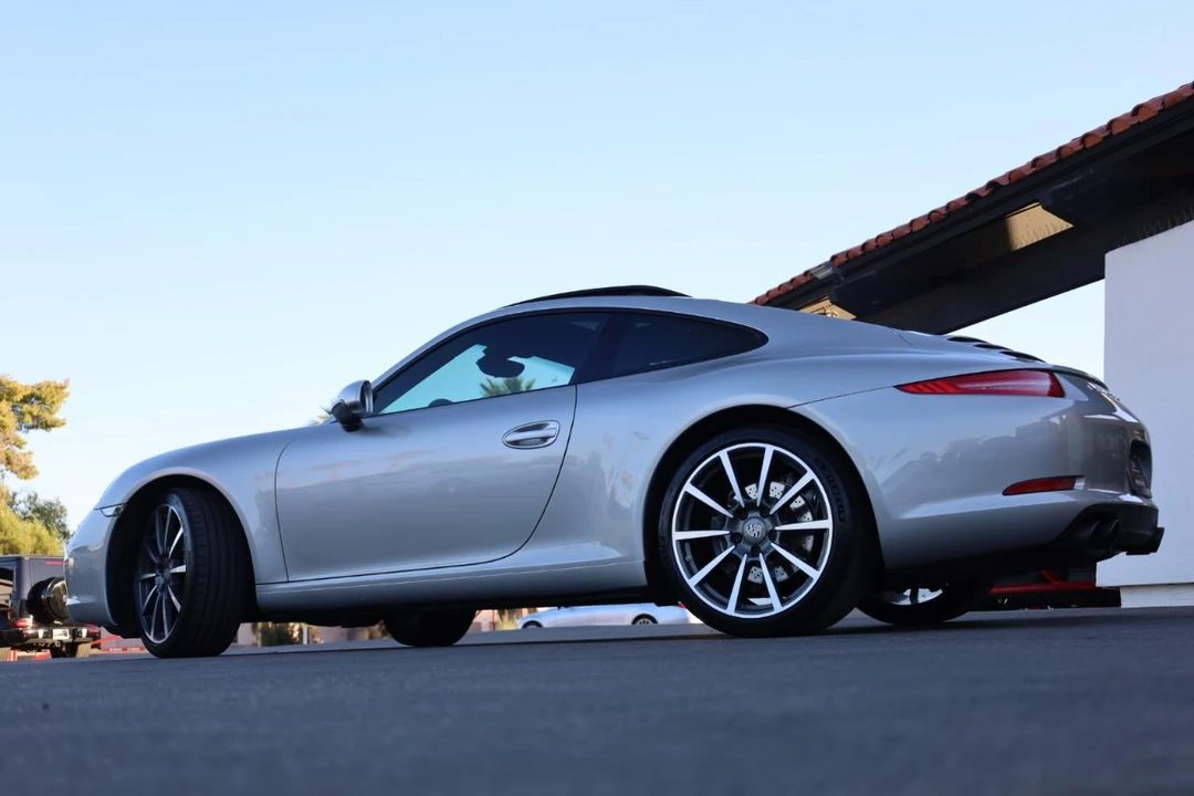 2013 Porsche 991 Carrera - Image 17 of 31