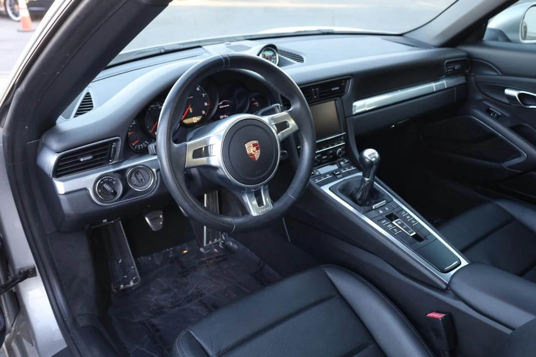2013 Porsche 991 Carrera - Image 24 of 31