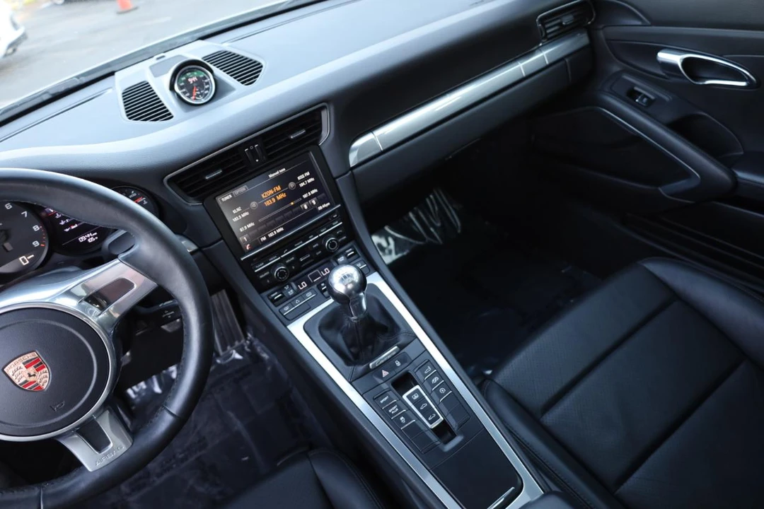 2013 Porsche 991 Carrera - Image 29 of 31