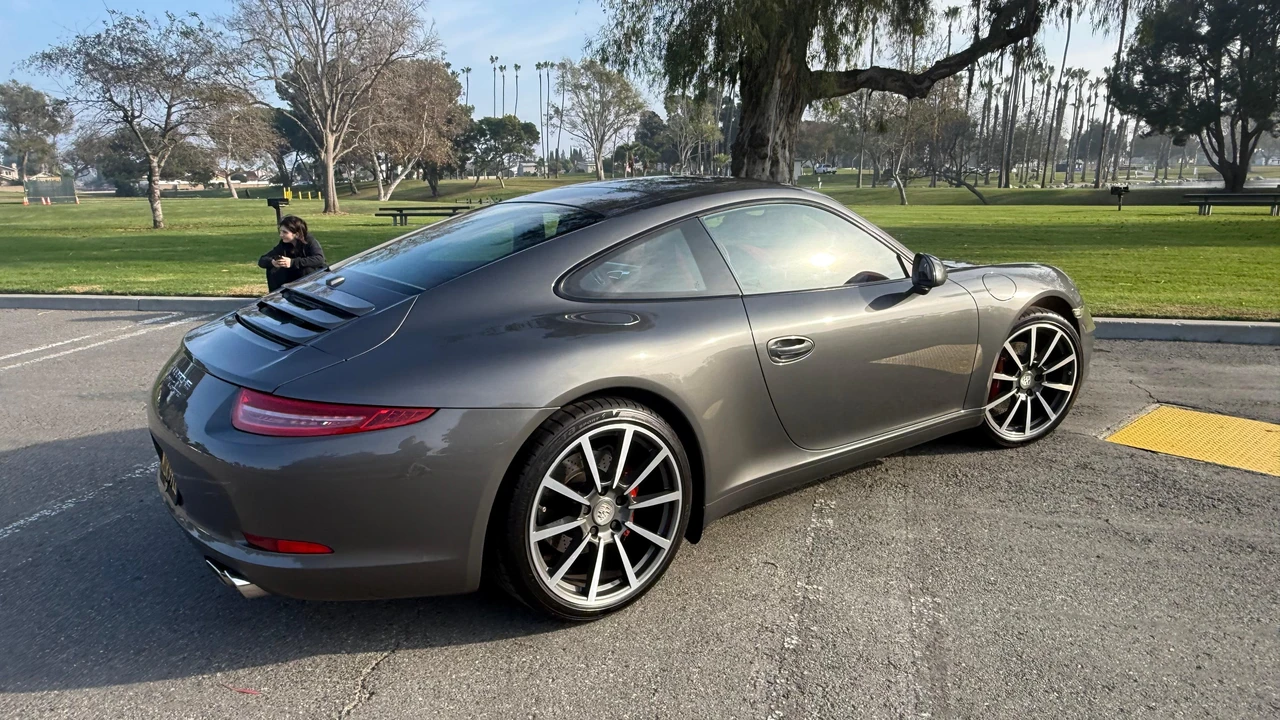 2013 Porsche 991 Carrera - Image 24 of 31