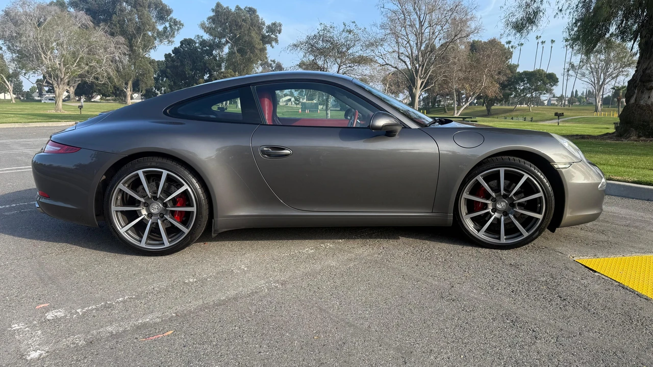 2013 Porsche 991 Carrera - Image 25 of 31