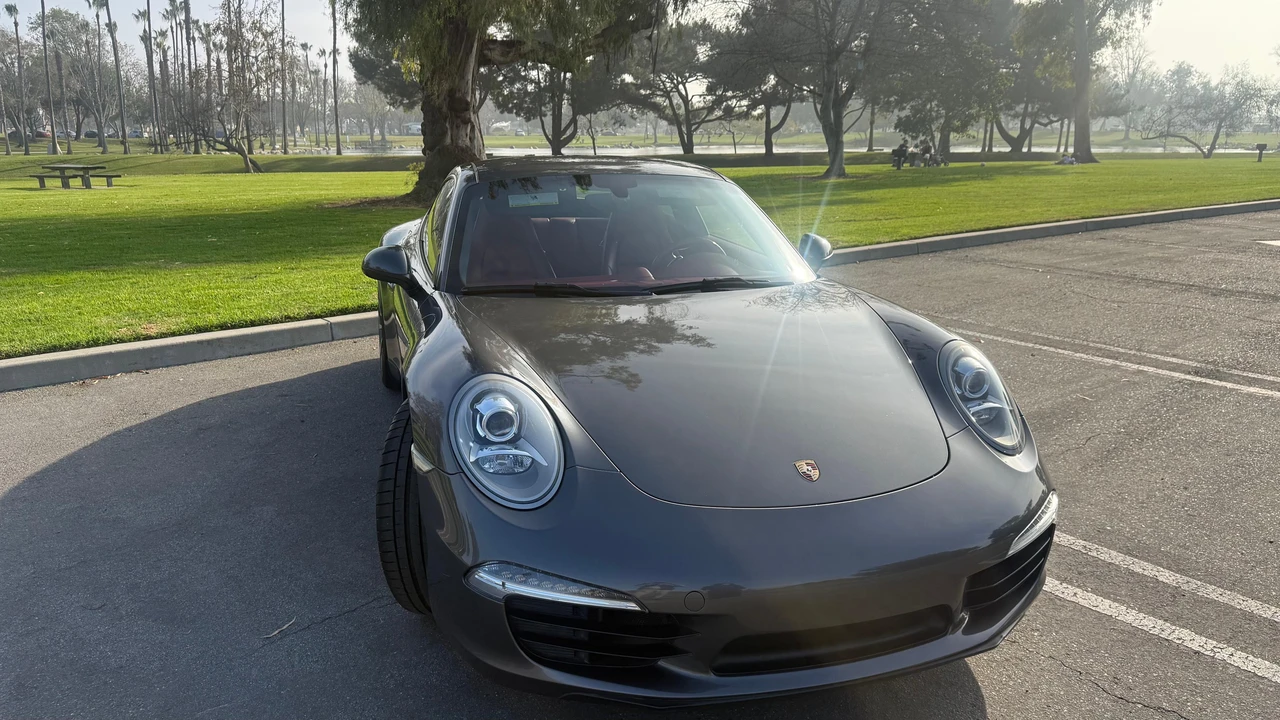 2013 Porsche 991 Carrera - Image 28 of 31
