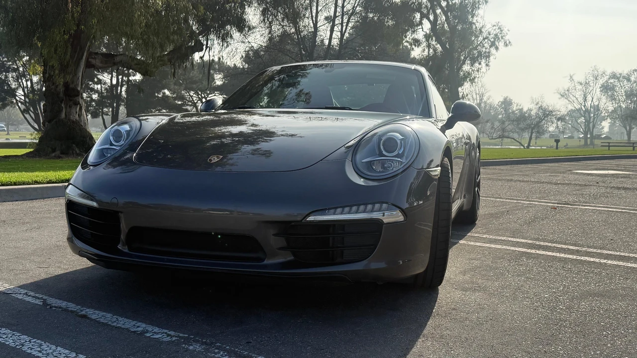 2013 Porsche 991 Carrera - Image 30 of 31