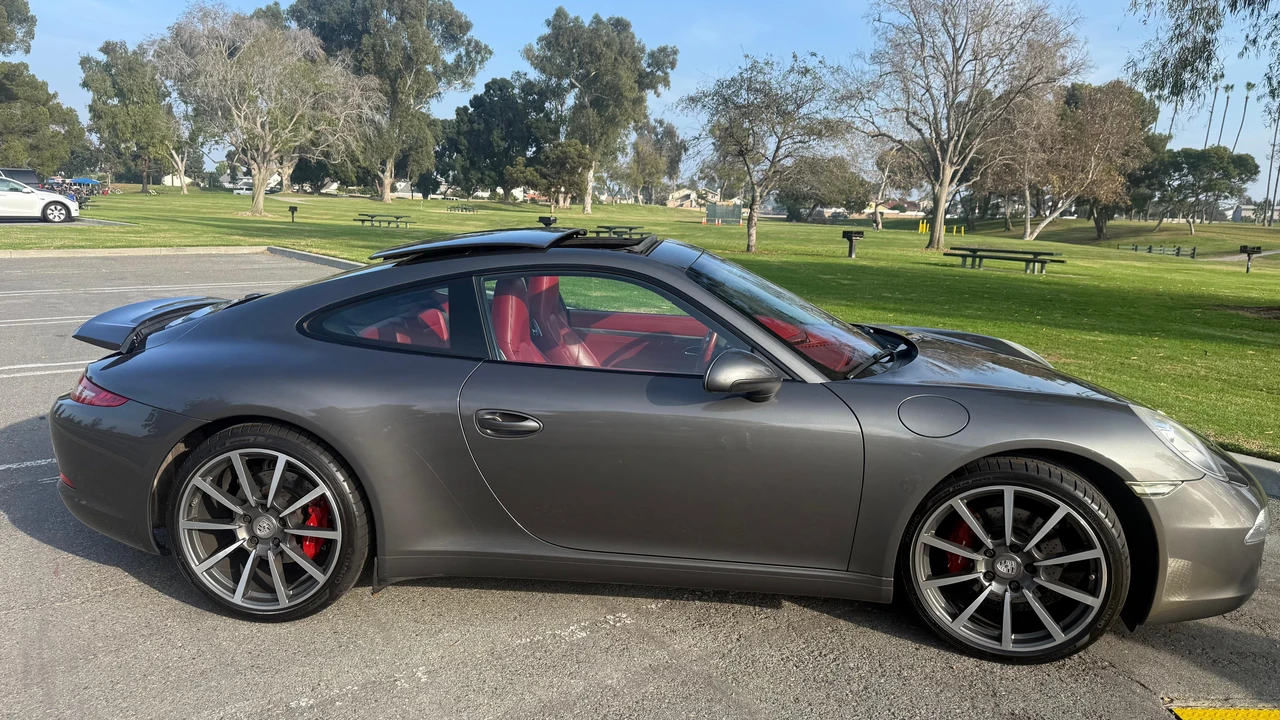 2013 Porsche 991 Carrera - Image 26 of 31