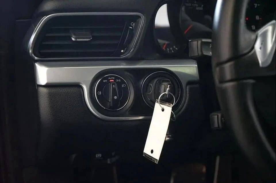 2013 Porsche 991 Carrera - Image 18 of 20