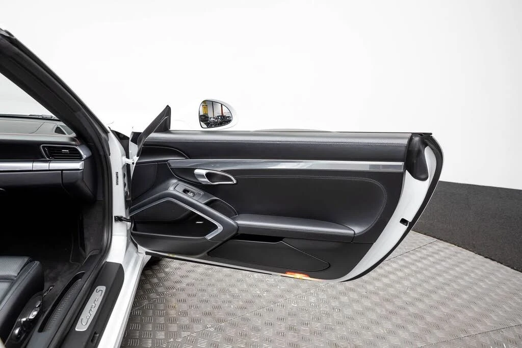 2013 Porsche 991 Carrera S - Image 17 of 31