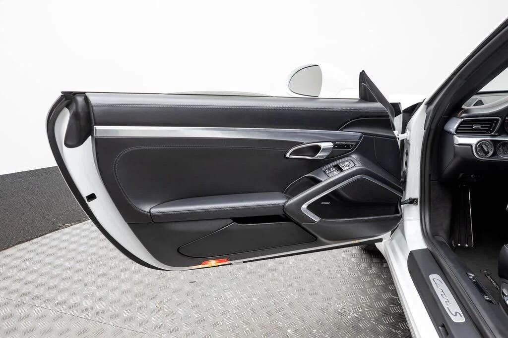 2013 Porsche 991 Carrera S - Image 16 of 31