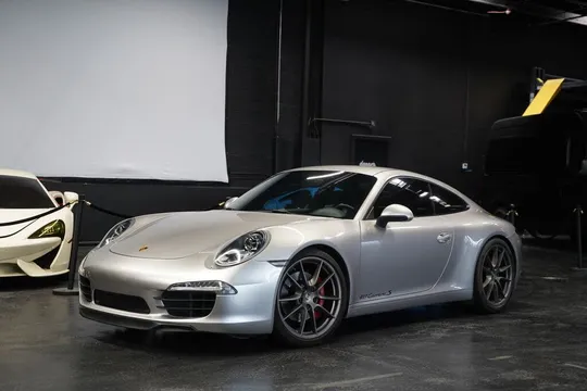 2013 Porsche 911 Carrera S Coupe RWD