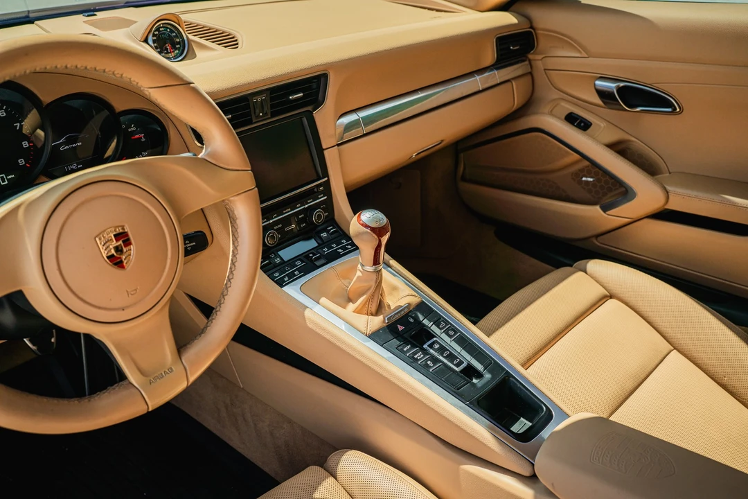 2013 Porsche 991 Carrera - Image 26 of 31
