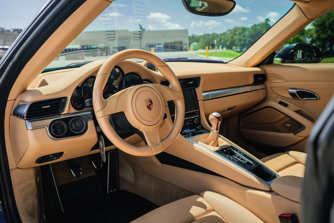 2013 Porsche 991 Carrera - Image 25 of 31