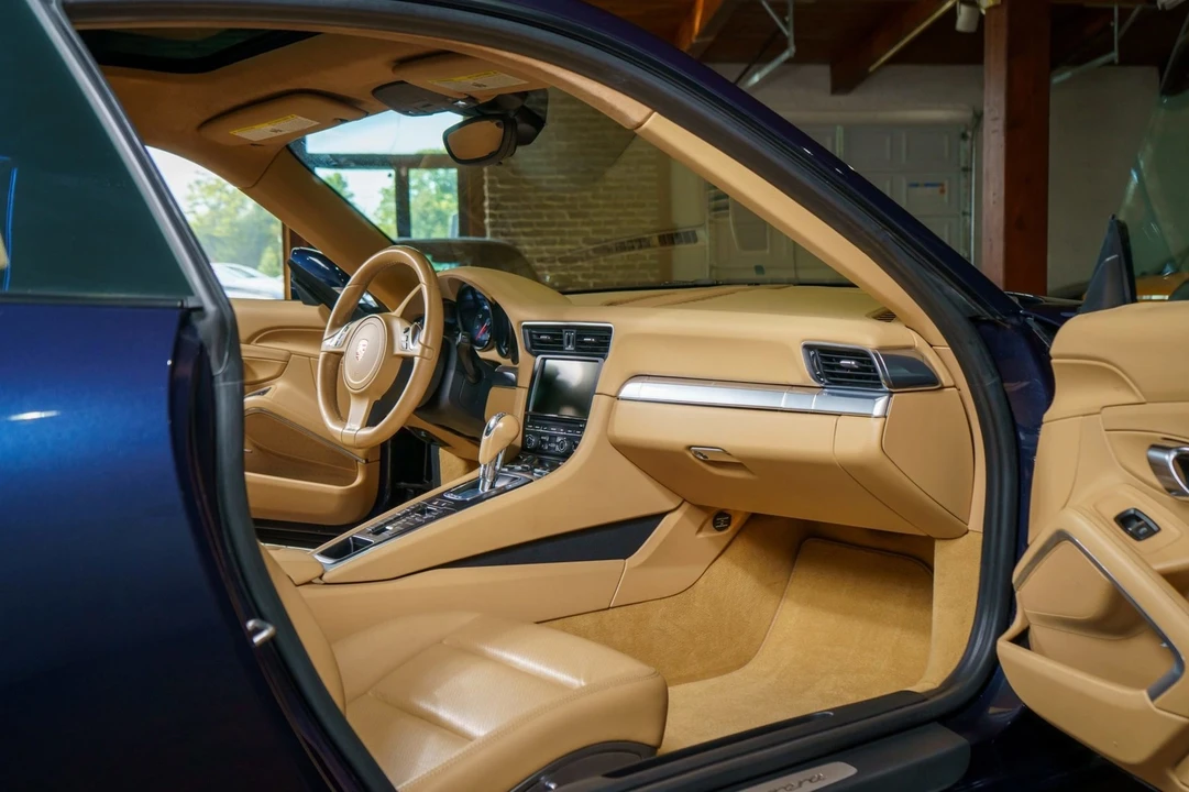 2013 Porsche 991 Carrera - Image 5 of 5
