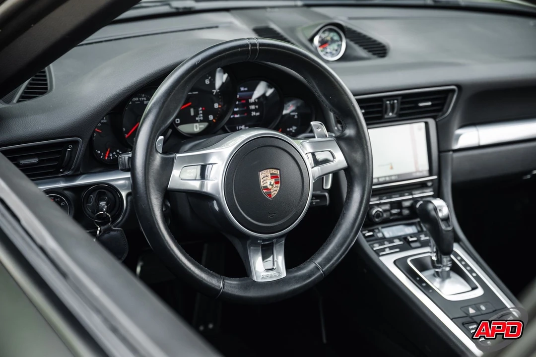 2013 Porsche 991 Carrera - Image 6 of 12