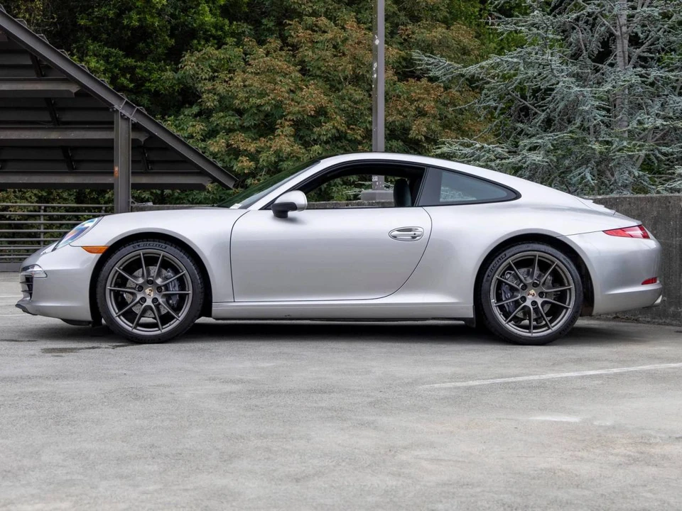 2013 Porsche 991 Carrera - Image 2 of 5