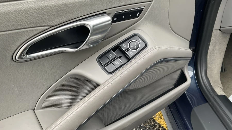2013 Porsche 991 Carrera - Image 7 of 15