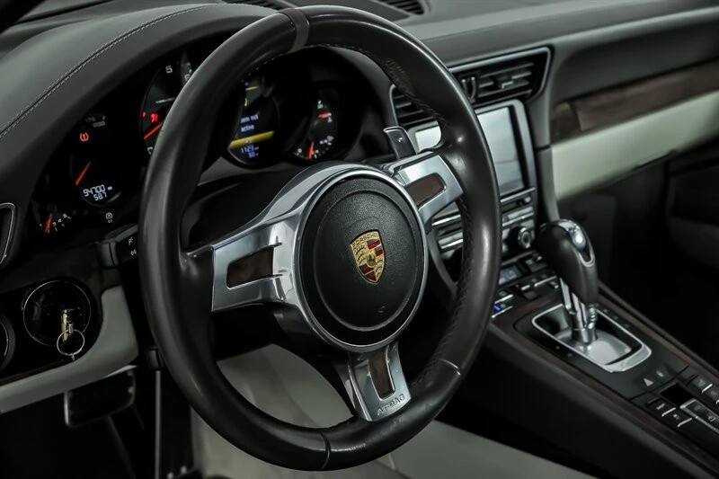 2013 Porsche 991 Carrera - Image 26 of 31
