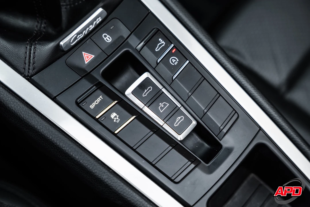 2013 Porsche 991 Carrera - Image 18 of 21