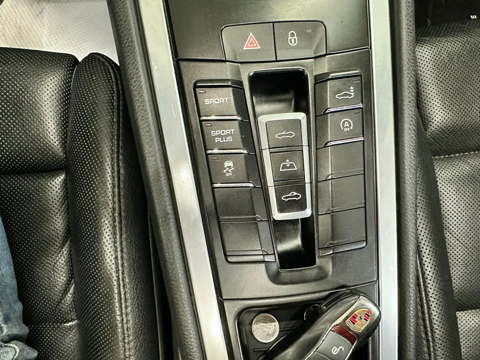 2013 Porsche 991 Carrera - Image 16 of 20