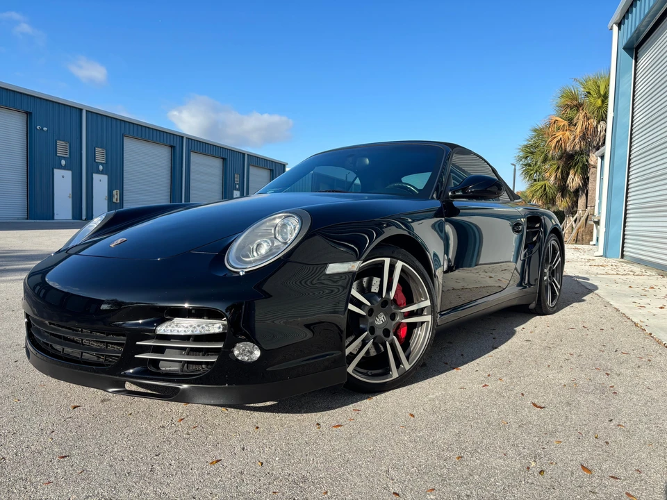 2013 Porsche 997 Turbo - Image 15 of 31