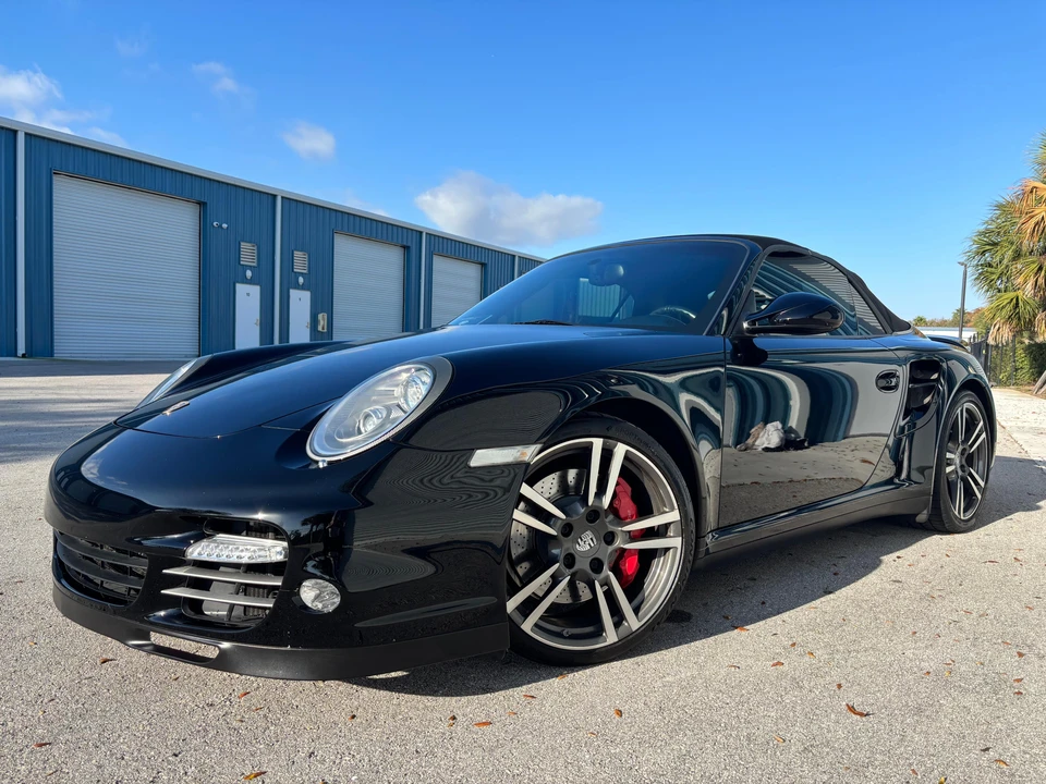 2013 Porsche 997 Turbo - Image 17 of 31