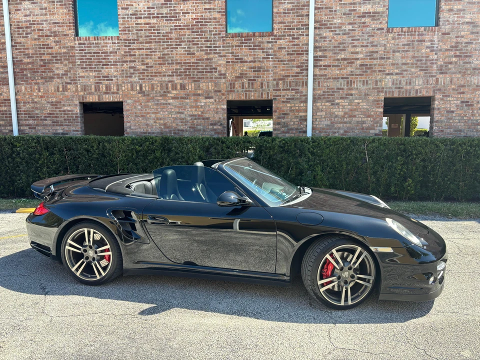 2013 Porsche 997 Turbo - Image 8 of 31