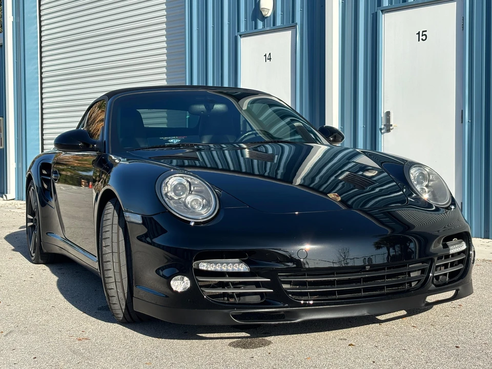 2013 Porsche 997 Turbo - Image 27 of 31