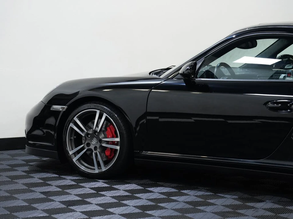 2013 Porsche 997 Turbo S - Image 19 of 31