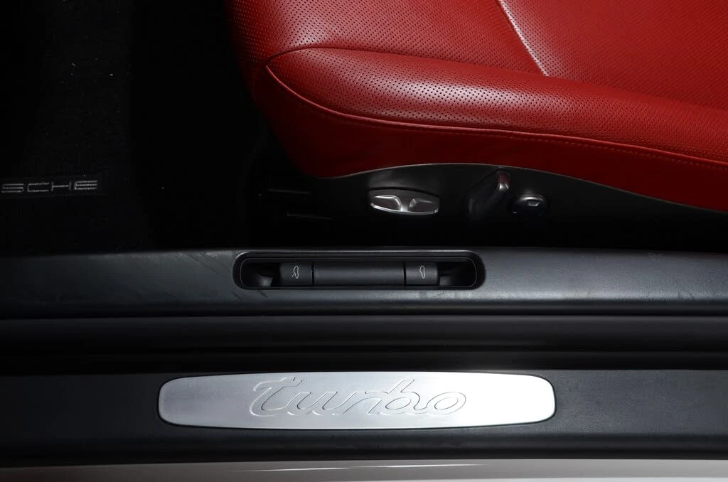 2013 Porsche 997 Turbo S - Image 28 of 31