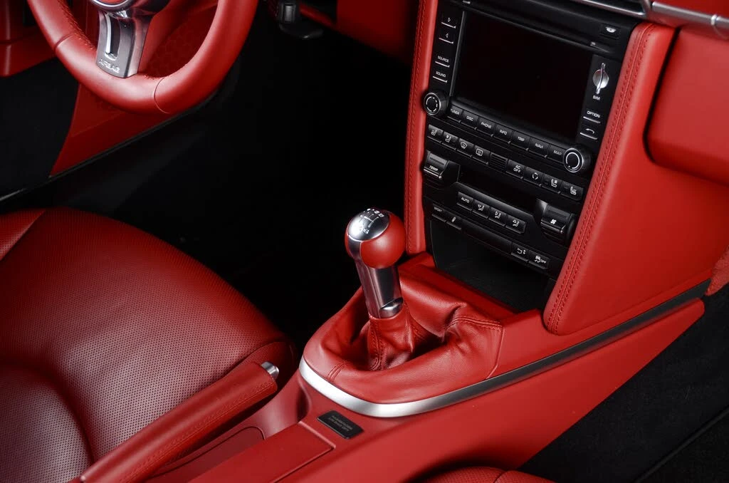 2013 Porsche 997 Turbo S - Image 26 of 31