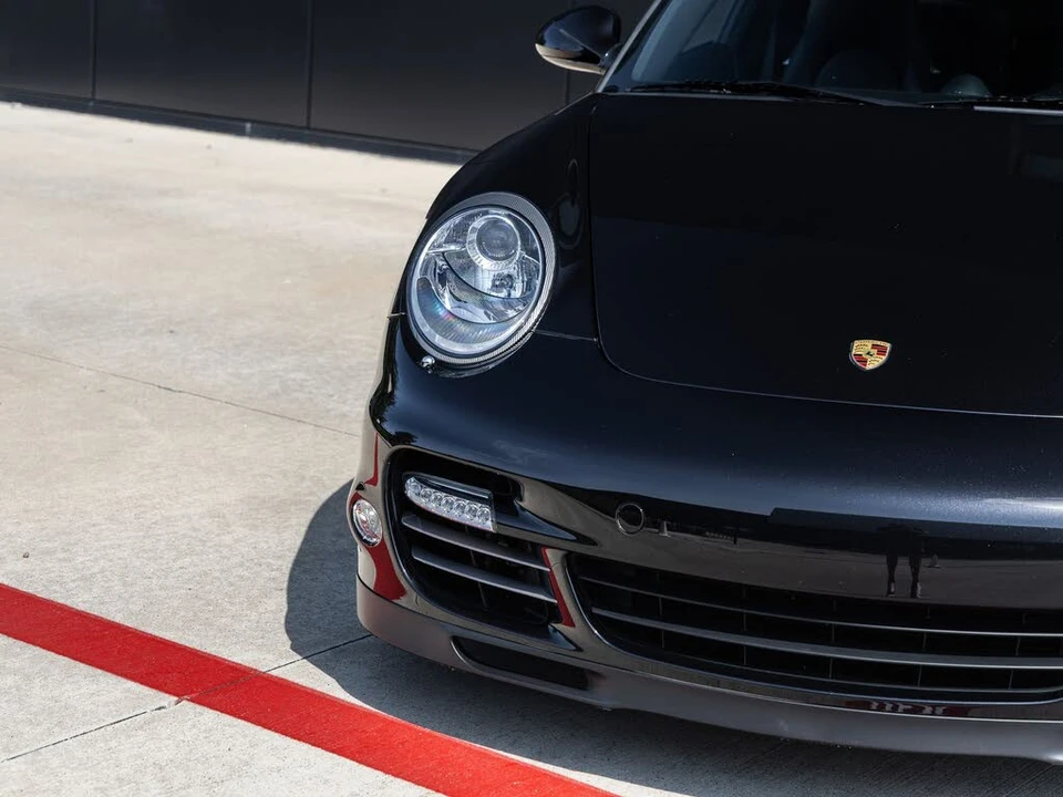 2013 Porsche 997 Turbo S - Image 20 of 31