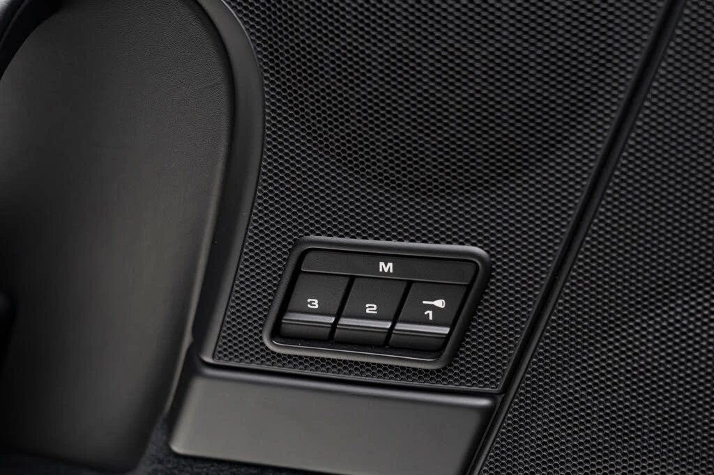 2013 Porsche 997 Turbo S - Image 18 of 31
