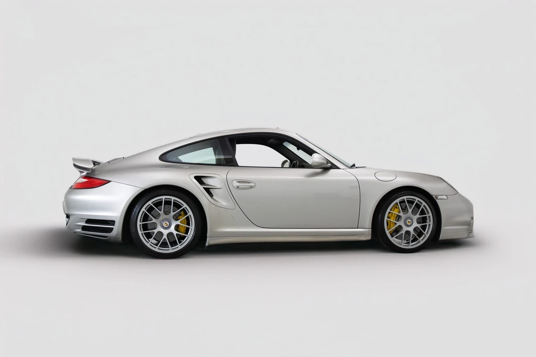 2013 Porsche 997 Turbo S - Image 21 of 31