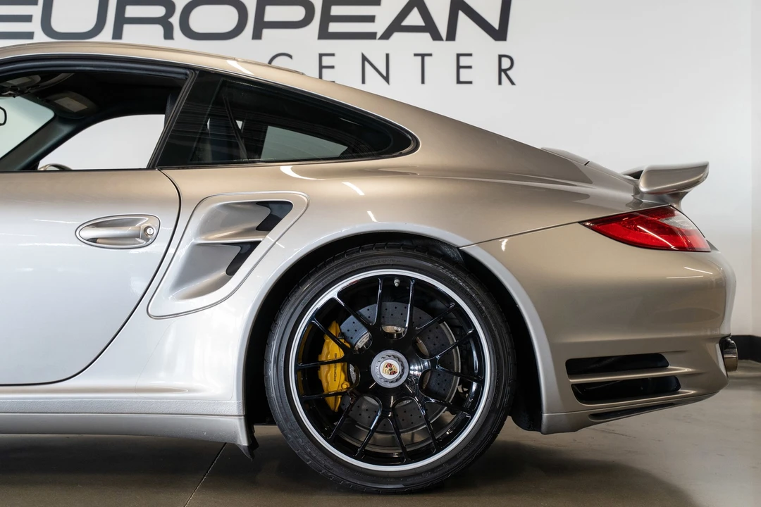 2013 Porsche 997 Turbo S - Image 27 of 31