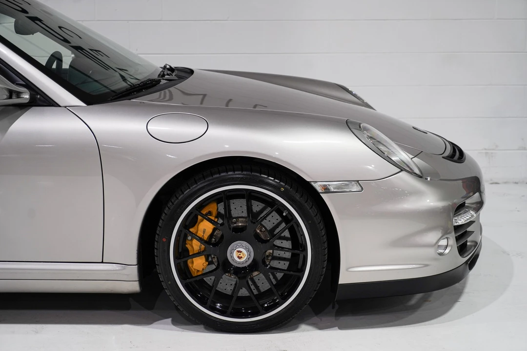 2013 Porsche 997 Turbo S - Image 21 of 31