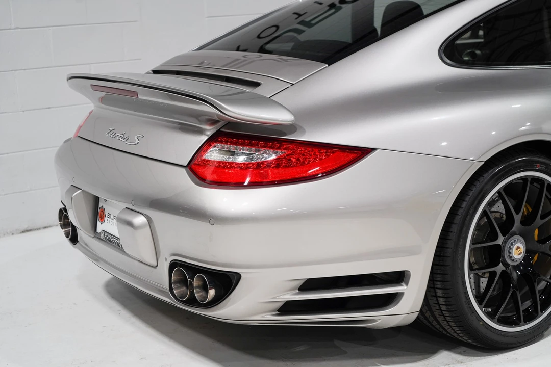 2013 Porsche 997 Turbo S - Image 23 of 31