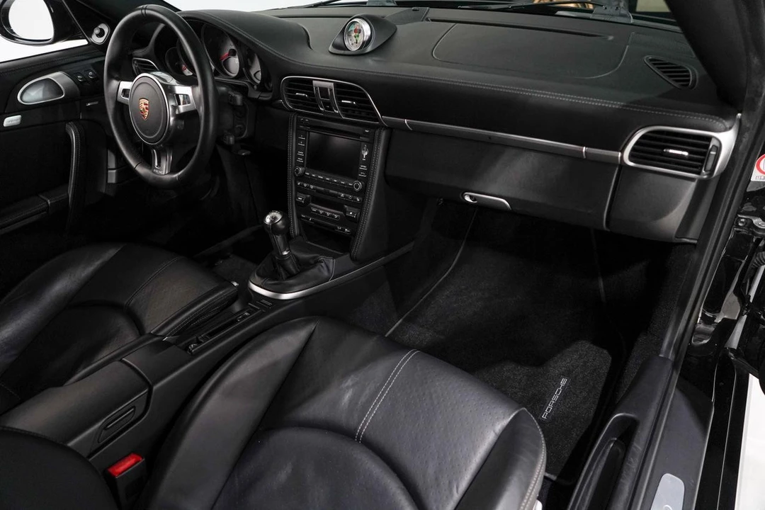 2013 Porsche 991 Turbo - Image 16 of 21